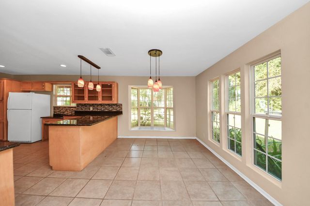 214 County Road 347 S, Cleveland, TX 77327