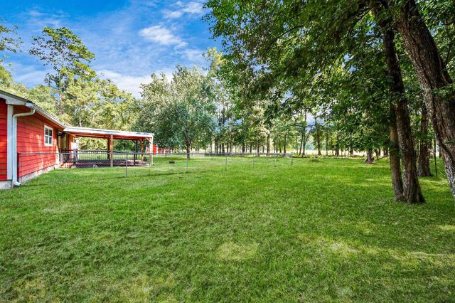 214 County Road 347 S, Cleveland, TX 77327