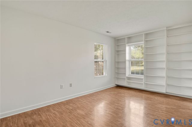 1542 Patriot Cir, Glen Allen, VA 23059