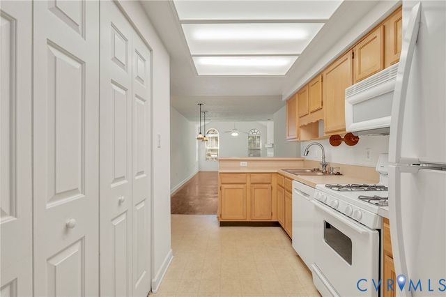 1542 Patriot Cir, Glen Allen, VA 23059