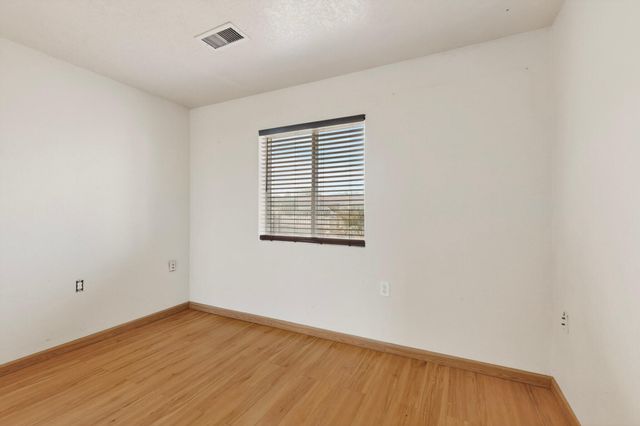 4008 Flora Vista Avenue SW, Albuquerque, NM 87121
