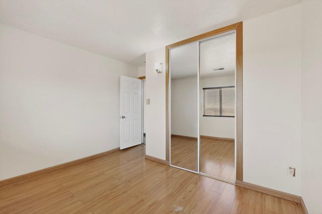4008 Flora Vista Avenue SW, Albuquerque, NM 87121