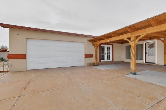 4008 Flora Vista Avenue SW, Albuquerque, NM 87121