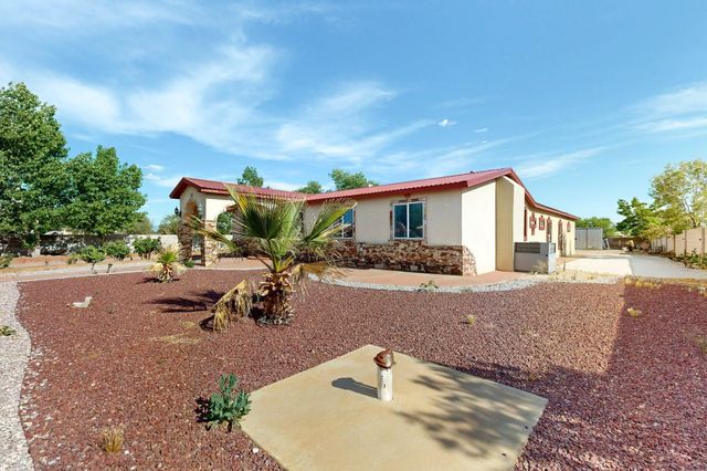 4008 Flora Vista Avenue SW, Albuquerque, NM 87121