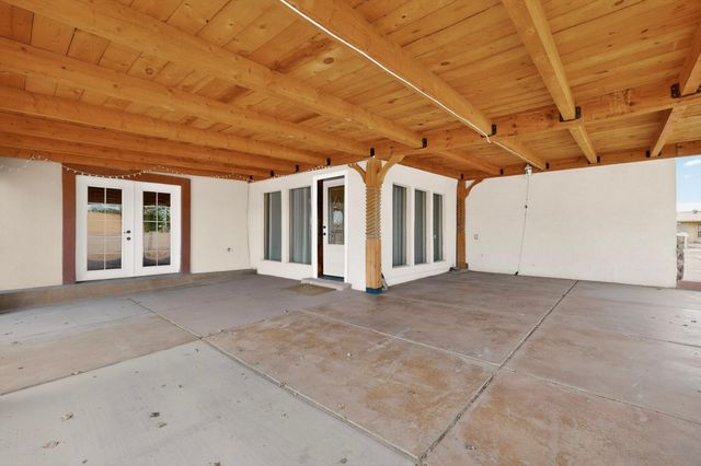 4008 Flora Vista Avenue SW, Albuquerque, NM 87121