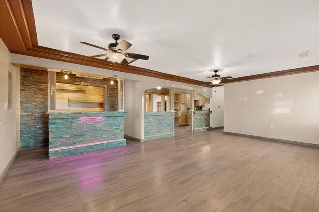 4008 Flora Vista Avenue SW, Albuquerque, NM 87121