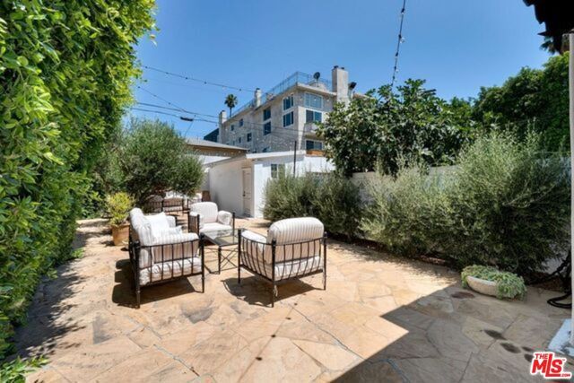 816 N Mccadden Place, Los Angeles, CA 90038