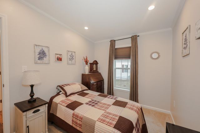 11 Hagop Road, Salem, NH 03073