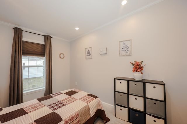 11 Hagop Road, Salem, NH 03073