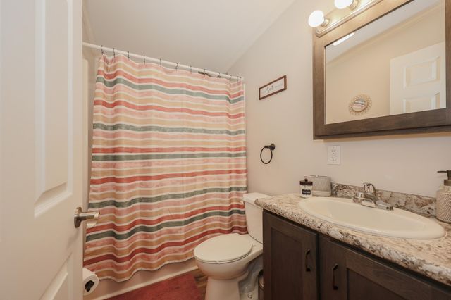 11 Hagop Road, Salem, NH 03073