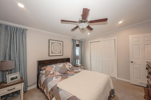 11 Hagop Road, Salem, NH 03073