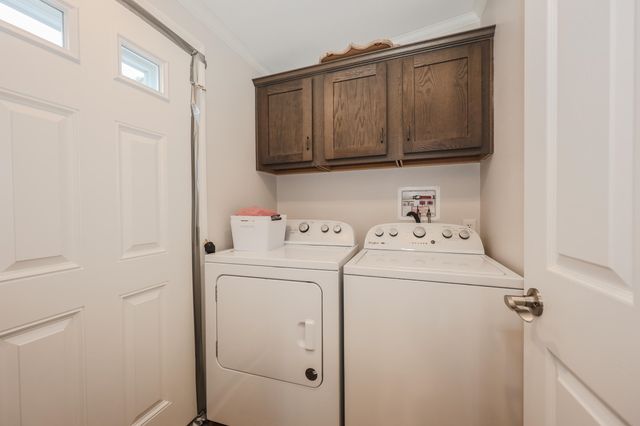 11 Hagop Road, Salem, NH 03073