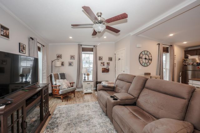 11 Hagop Road, Salem, NH 03073