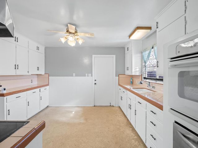 5491 E Dakota Avenue, Fresno, CA 93727