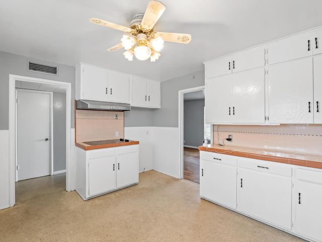 5491 E Dakota Avenue, Fresno, CA 93727