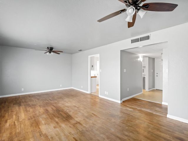 5491 E Dakota Avenue, Fresno, CA 93727