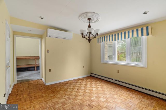 2 SAINT PATS CIR, Elkton, MD 21921