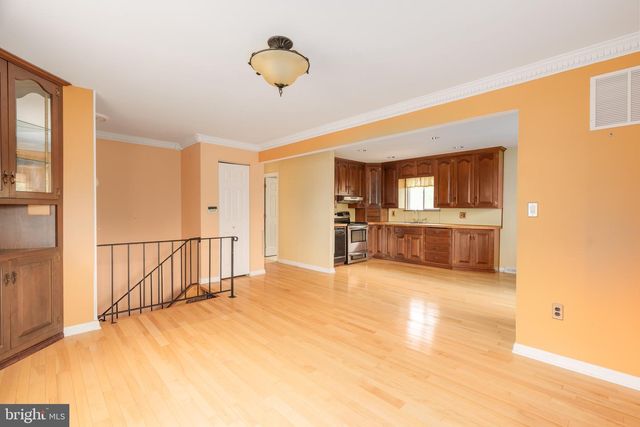 2 SAINT PATS CIR, Elkton, MD 21921