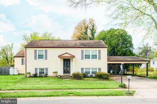 2 SAINT PATS CIR, Elkton, MD 21921