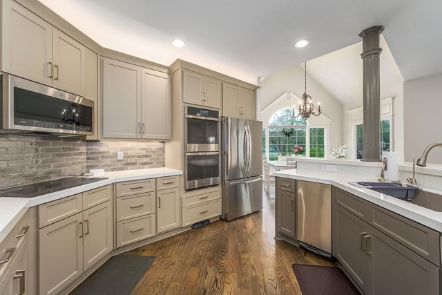 116 N Rainbow Lake Rd, Wichita, KS 67235