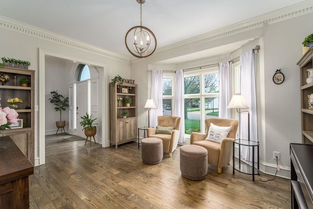 116 N Rainbow Lake Rd, Wichita, KS 67235