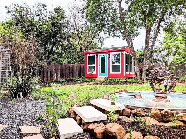 3811 Byron DR, Austin, TX 78704
