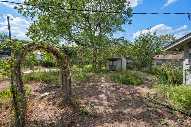 3811 Byron DR, Austin, TX 78704