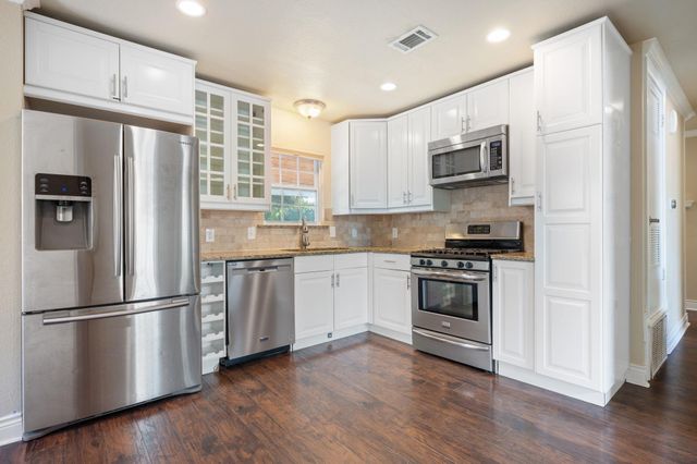 3811 Byron DR, Austin, TX 78704