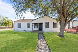 4302 Christie St, Corpus Christi, TX 78415
