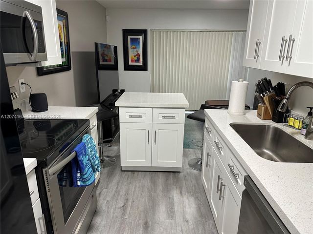 9849 S Riverside Drive 8-26, Coral Springs, FL 33071