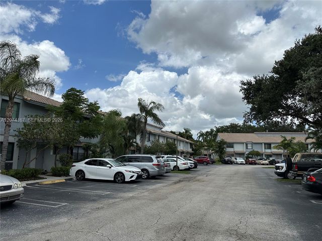 9849 S Riverside Drive 8-26, Coral Springs, FL 33071