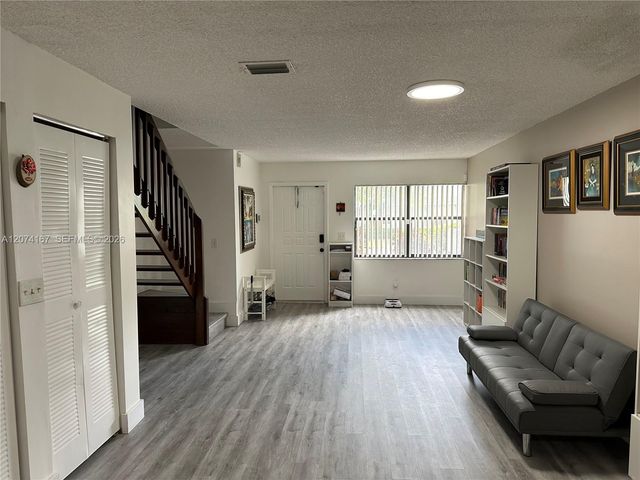 9849 S Riverside Drive 8-26, Coral Springs, FL 33071