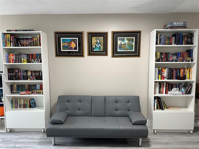 9849 S Riverside Drive 8-26, Coral Springs, FL 33071