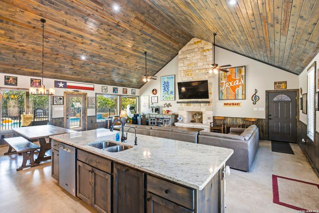 1723 Mountain Valley, Concan, TX 78838