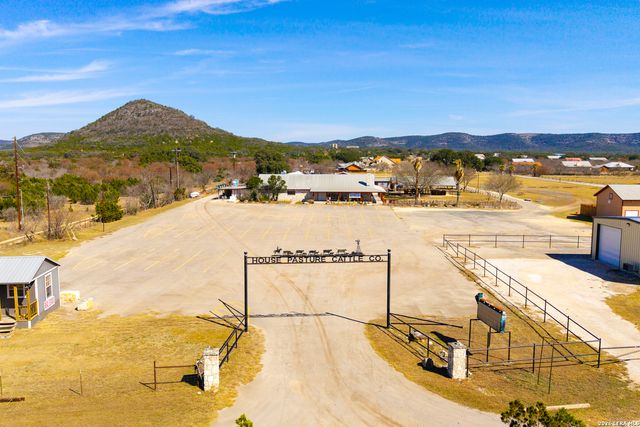 1723 Mountain Valley, Concan, TX 78838