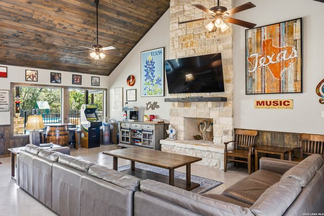 1723 Mountain Valley, Concan, TX 78838