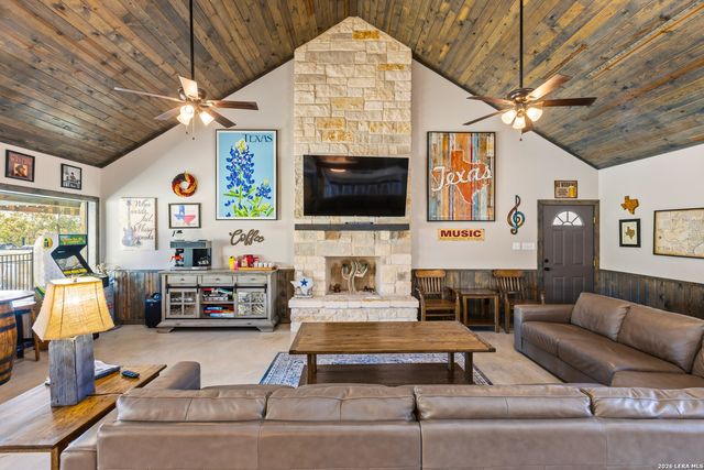 1723 Mountain Valley, Concan, TX 78838