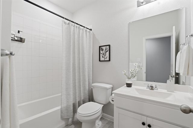 206 Palo Brea LOOP, Hutto, TX 78634