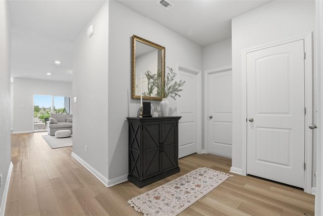 206 Palo Brea LOOP, Hutto, TX 78634