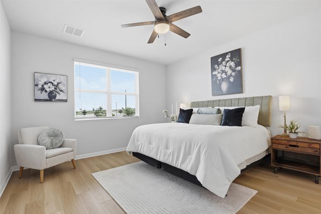 206 Palo Brea LOOP, Hutto, TX 78634