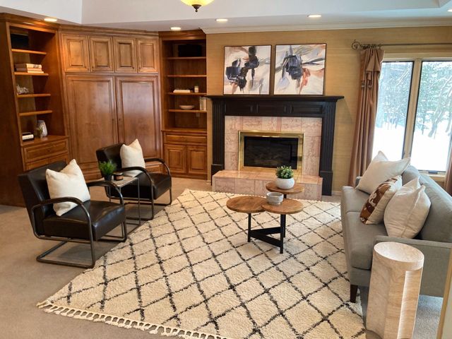 11808 Tapestry Lane, Hopkins, MN 55305