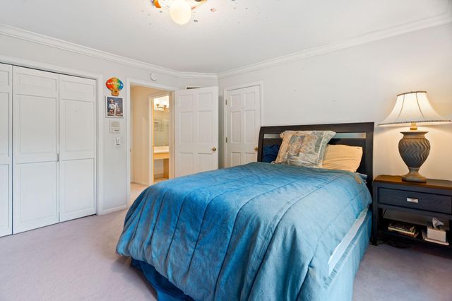 11808 Tapestry Lane, Hopkins, MN 55305