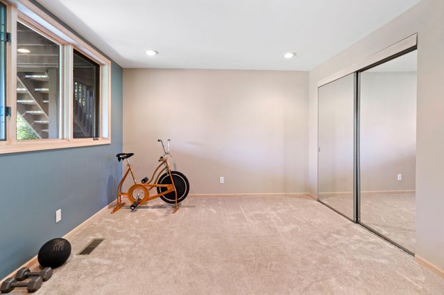 11808 Tapestry Lane, Hopkins, MN 55305