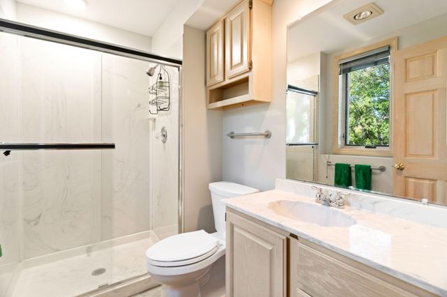 11808 Tapestry Lane, Hopkins, MN 55305