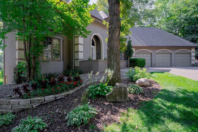 11808 Tapestry Lane, Hopkins, MN 55305