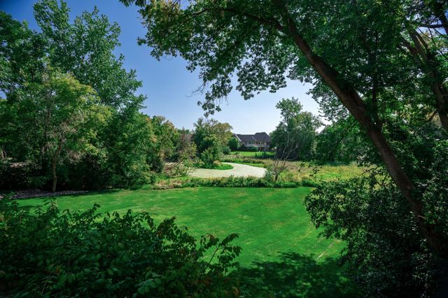 11808 Tapestry Lane, Hopkins, MN 55305