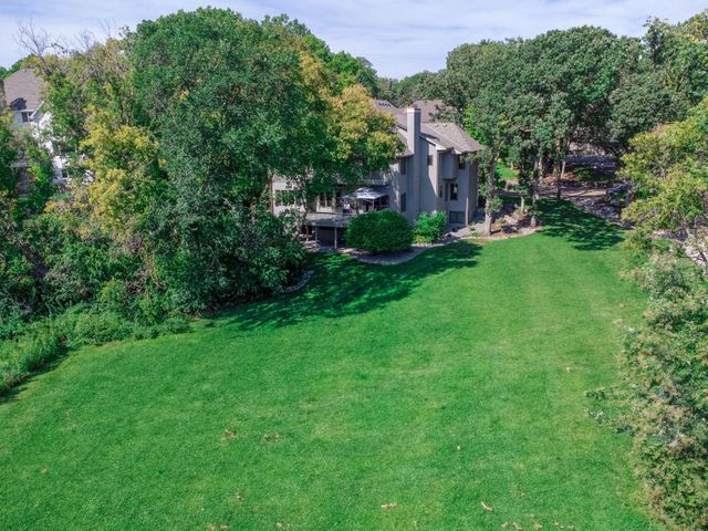 11808 Tapestry Lane, Hopkins, MN 55305