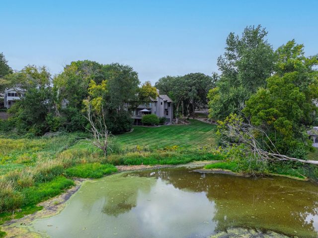 11808 Tapestry Lane, Hopkins, MN 55305