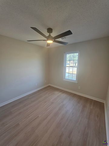 217 Butten Drive, Bonaire, GA 31005