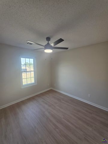 217 Butten Drive, Bonaire, GA 31005